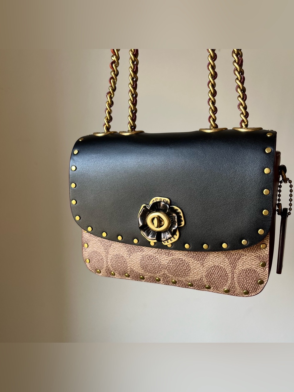 Coach madison 16 signature with rivets shoulder bag convertible bag EUC